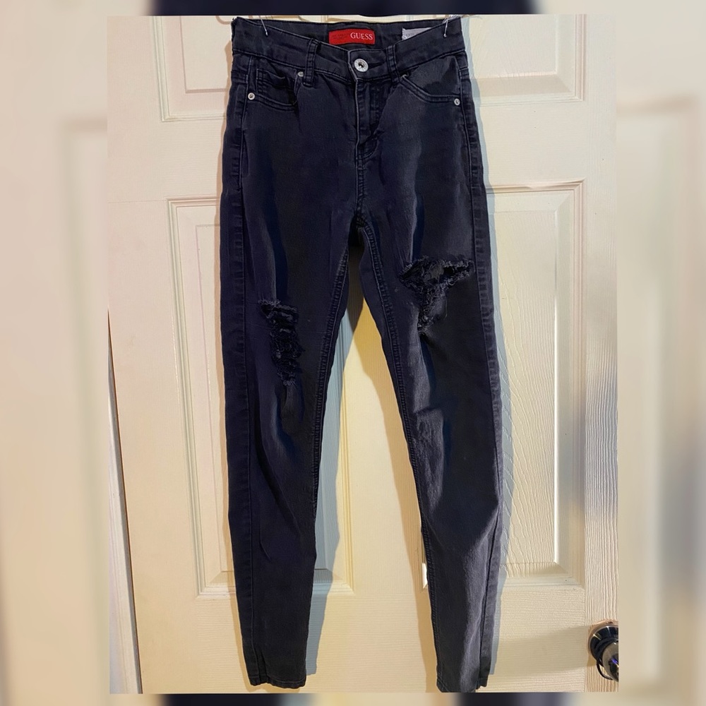High waist jeans // holey